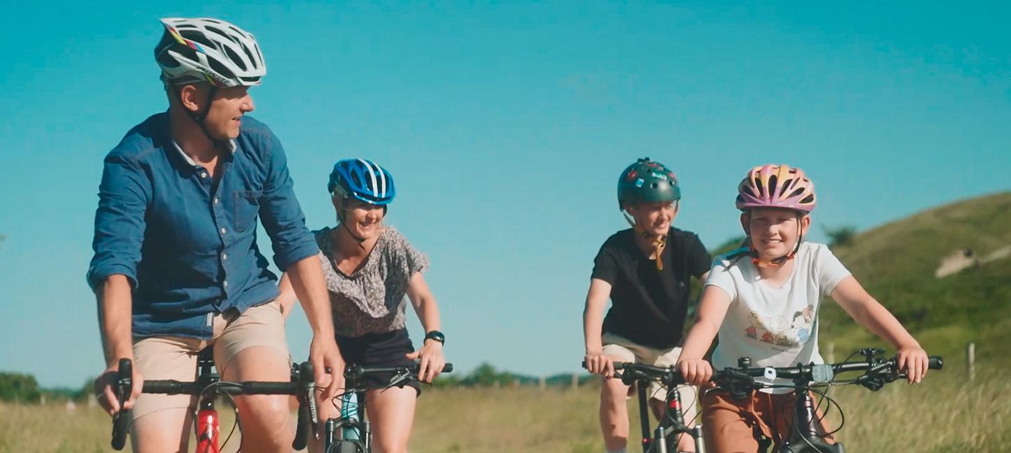 Familie på cykel i Nordjylland