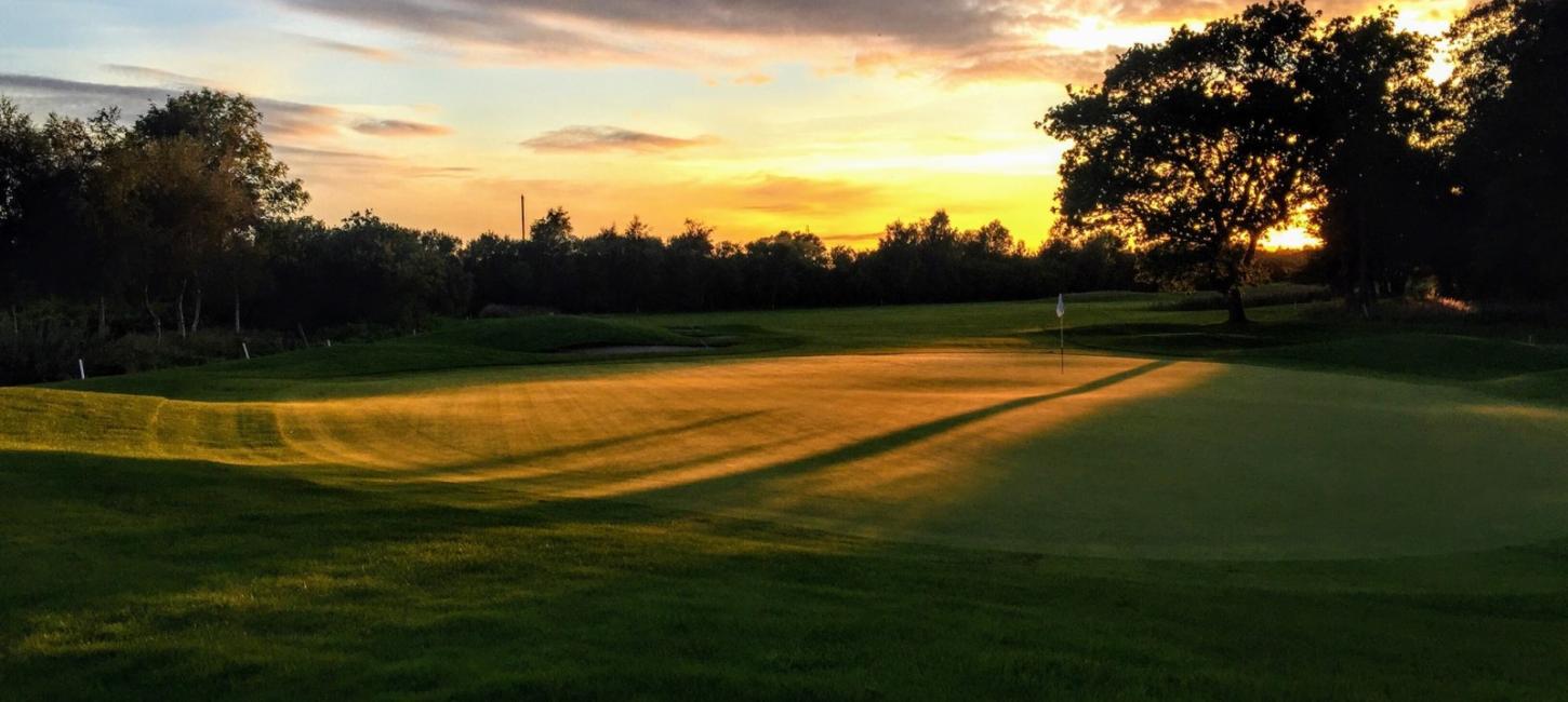 Solnedgang på Frederikshavn Golfklubs hul 18.jpg