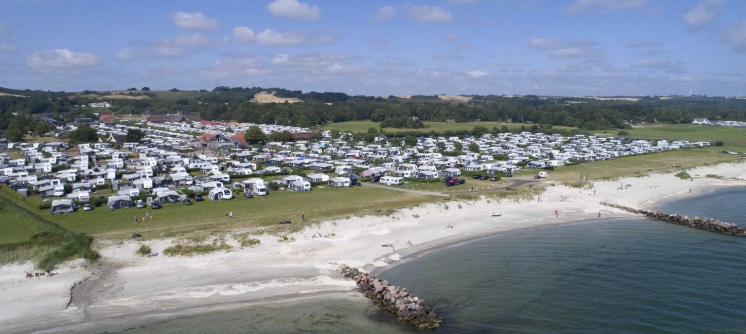 Hedebo Strand fra oven fra vandet