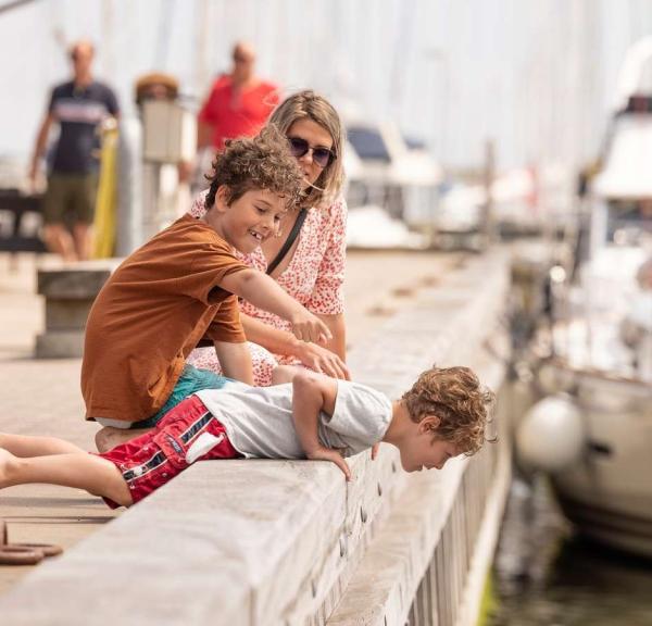 Børn på Sæby havn